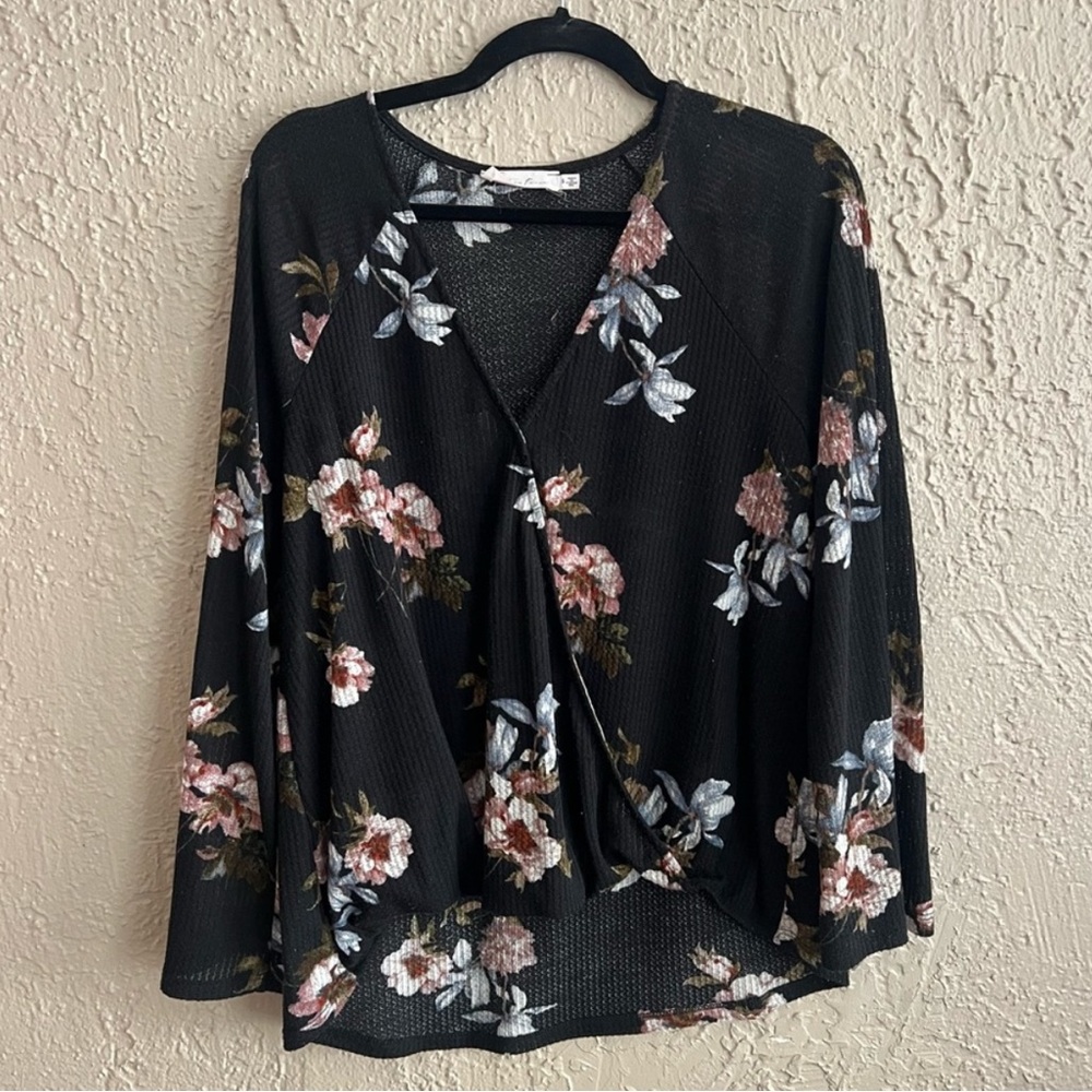 ⭐️ All in Favor Black Waffle Knit Floral Top